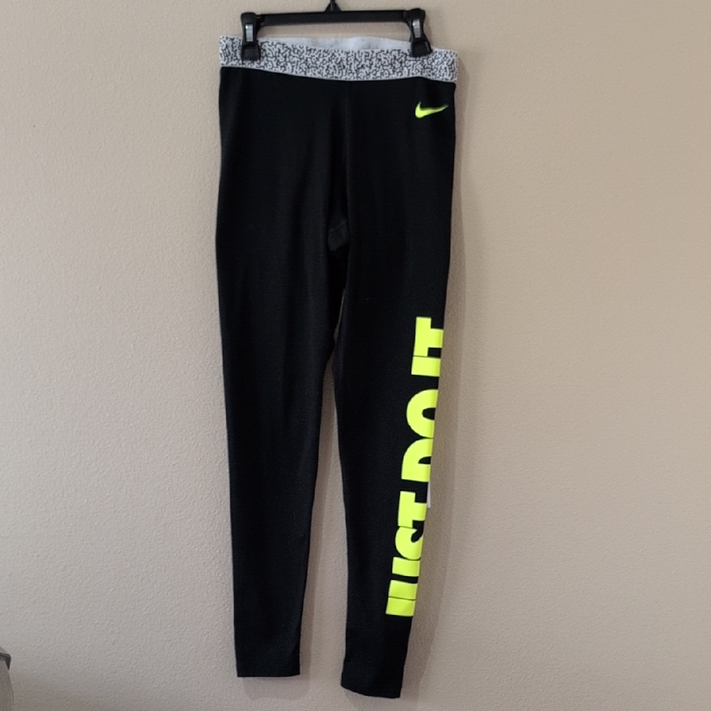 NikeBlack & Volt 'Just Do It' Leggings